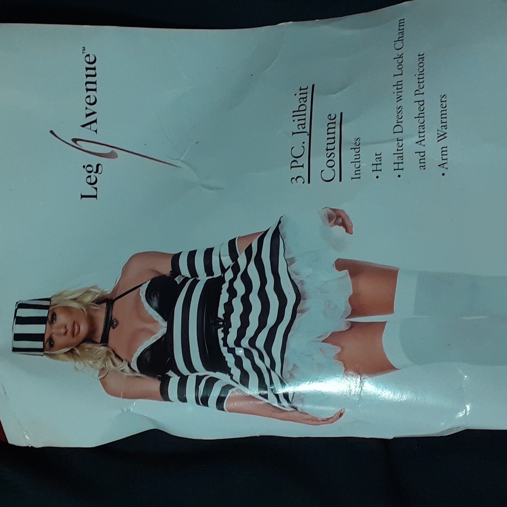 Leg Avenue Jail Bird costume